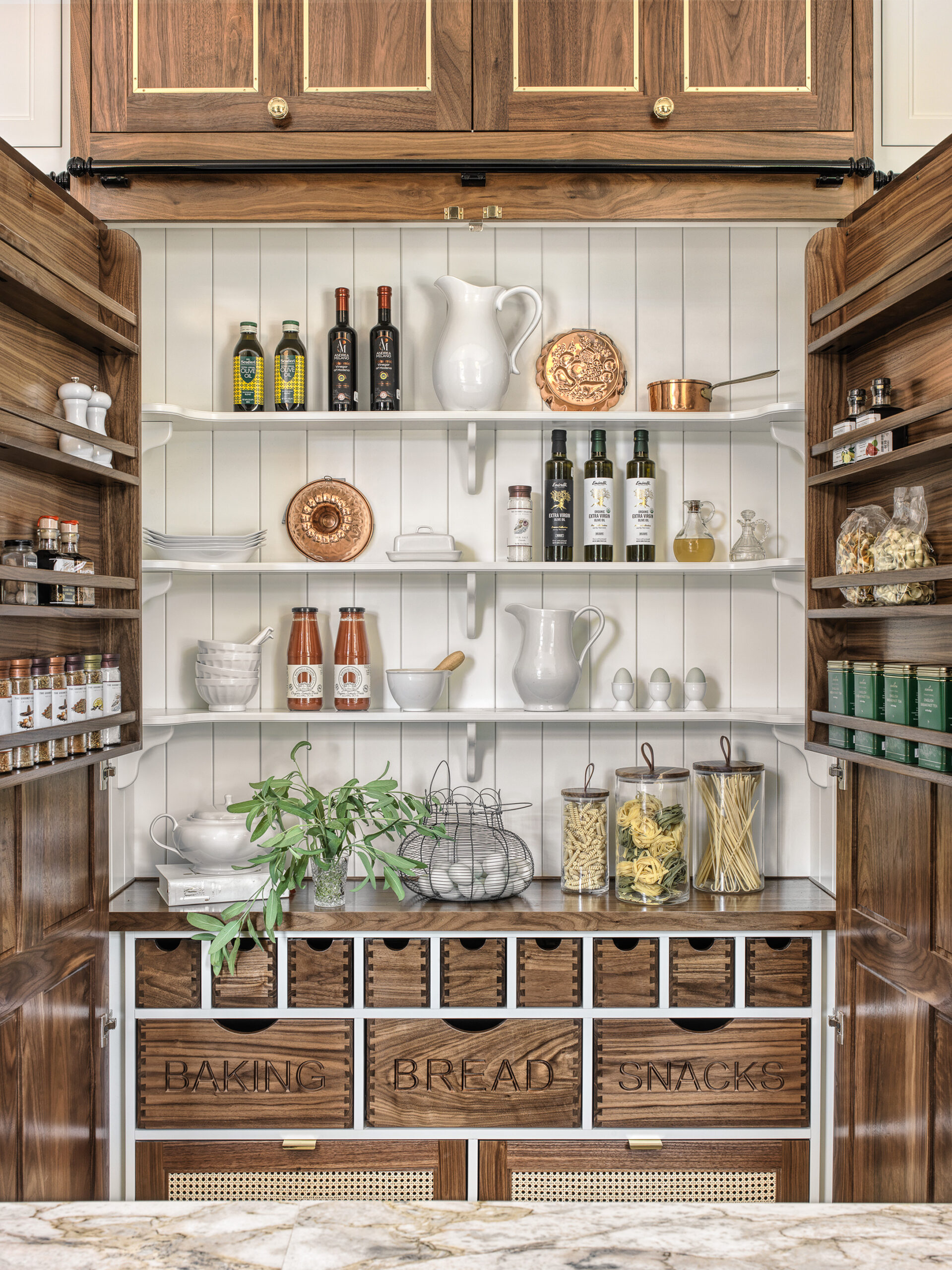 Classic Kitchen - Stone Hall Cabinetry