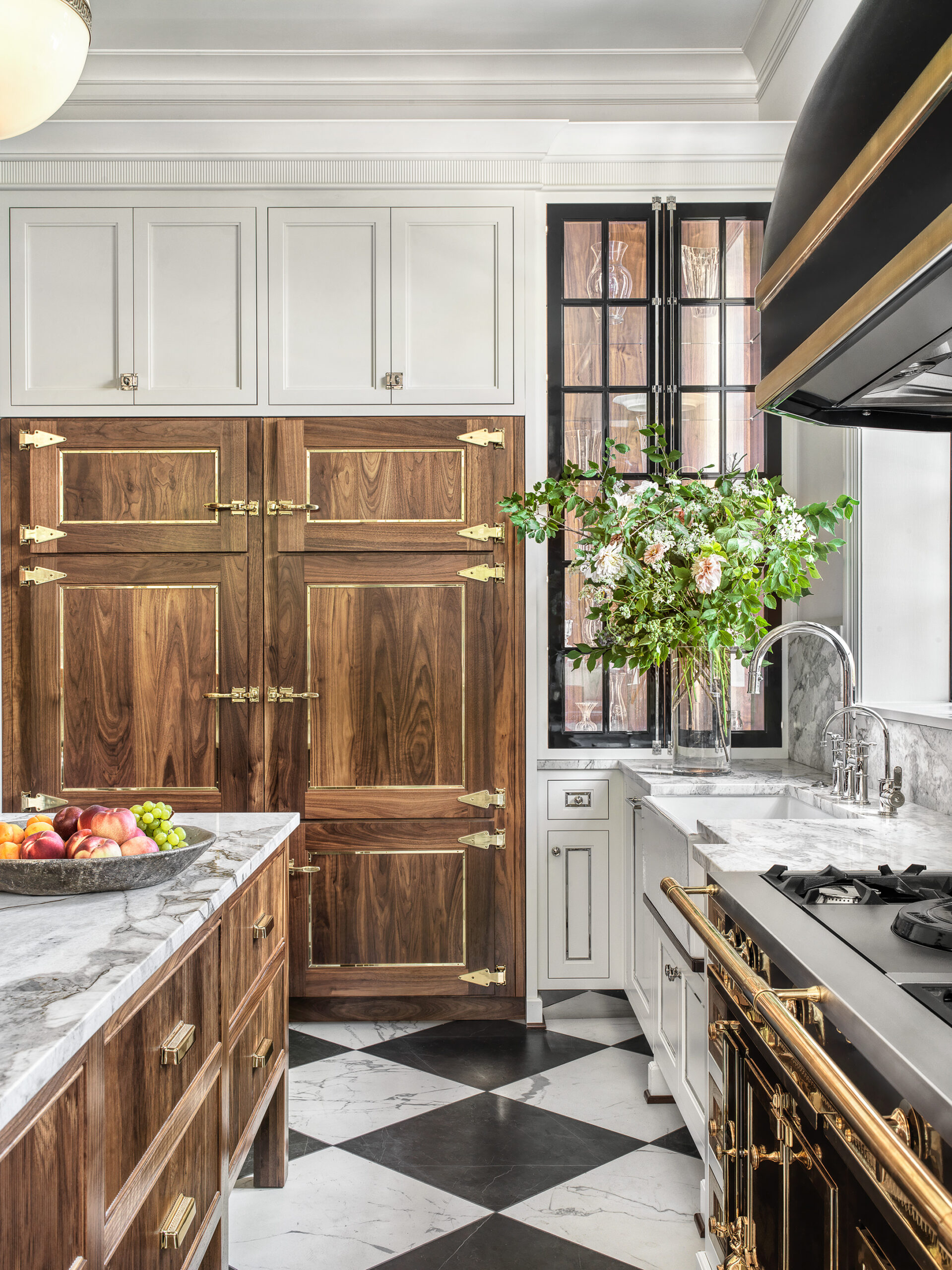 Classic Kitchen - Stone Hall Cabinetry
